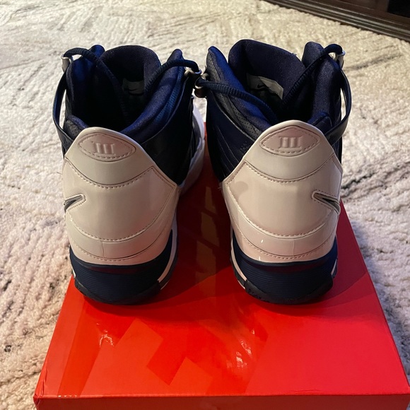 Lebron zoom 3 “Midnight Navy”- mens size 9 or women’s size 10.5 - Picture 6 of 6